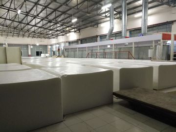 폴리우레탄 소파와 매트리스 거품을 위한 자동적인 저압 살포 거품이 이는 기계